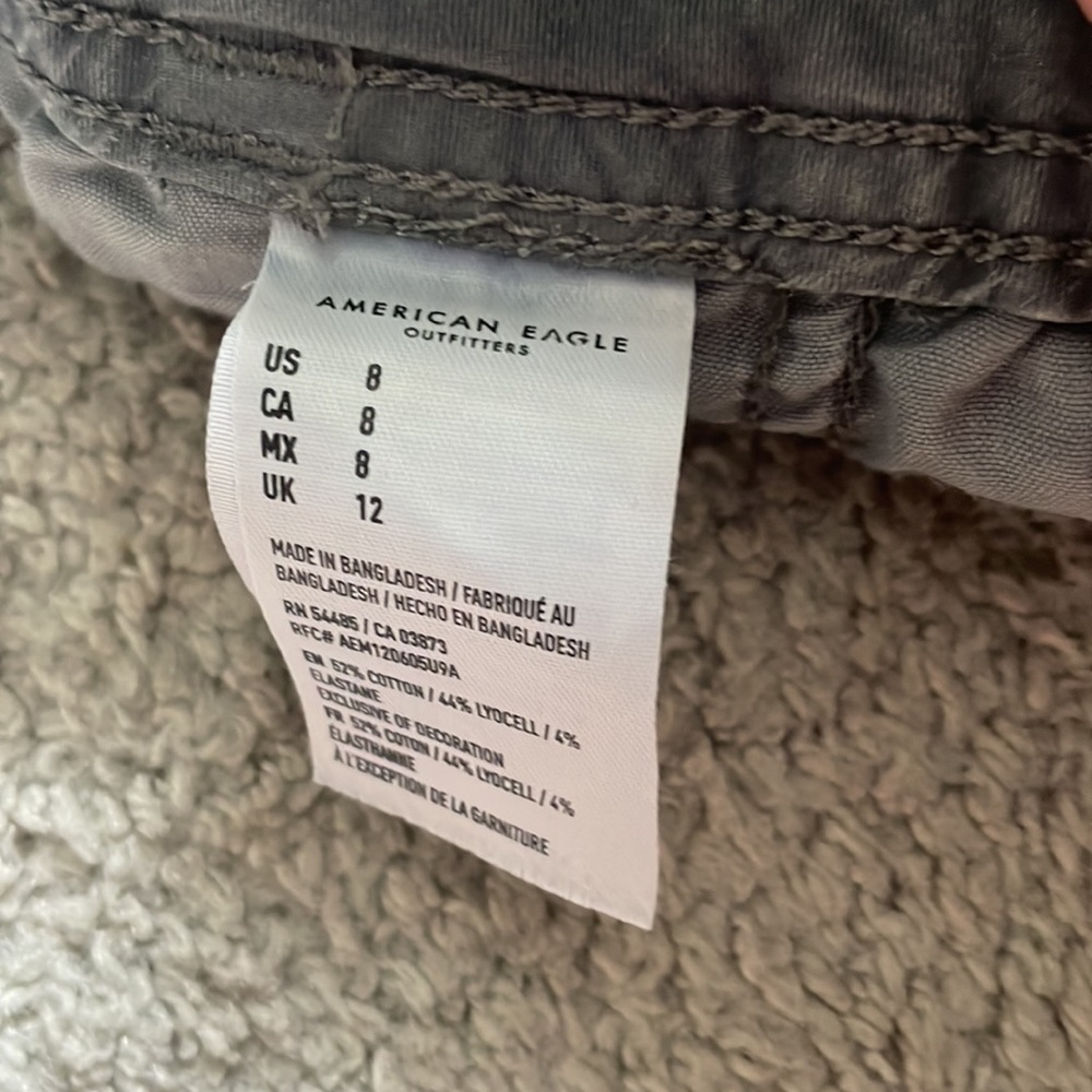 Grey shorts - Picture 3 of 3
